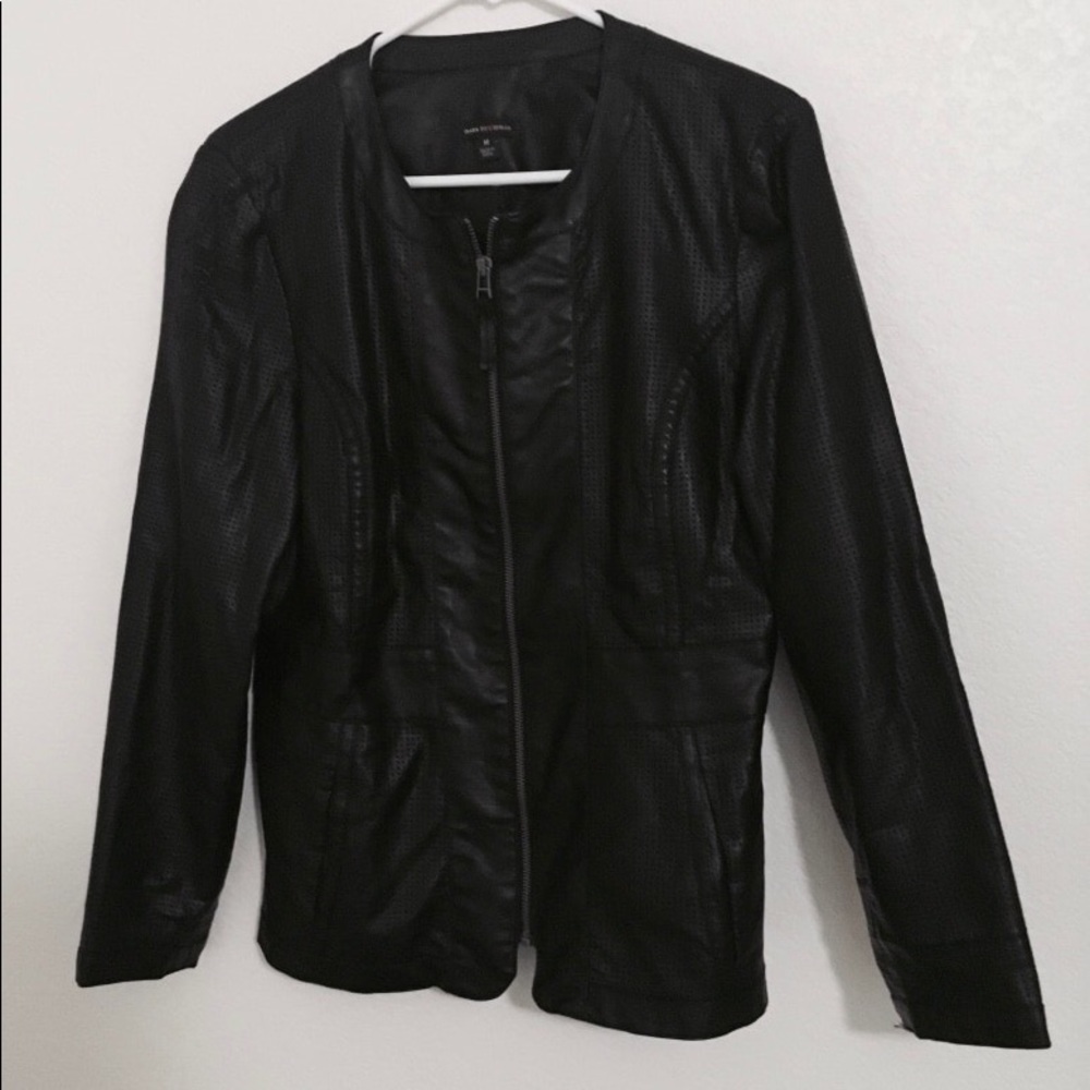 Medium Black Leather Jacket ❤️